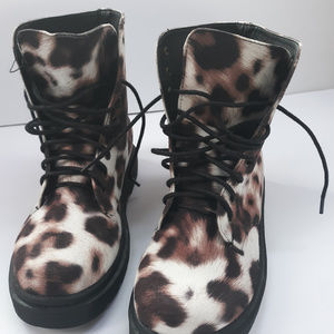 Forever 21 Leopard Print Textured Boots